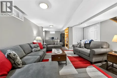 3753 Densbury Drive Mississauga ON L5N 6Z2