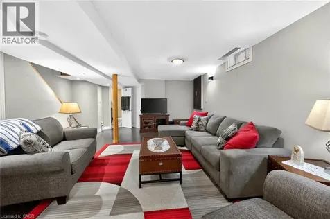 3753 Densbury Drive Mississauga ON L5N 6Z2