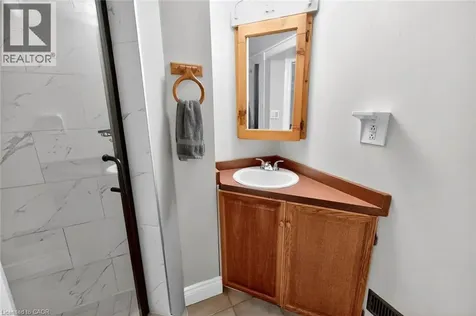 3753 Densbury Drive Mississauga ON L5N 6Z2