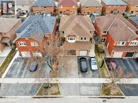 3753 Densbury Drive Mississauga ON L5N 6Z2