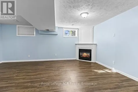 2512 8th Avenue A Avenue East Owen Sound ON N4K 6W5