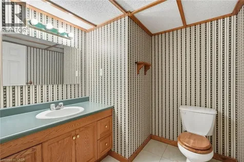 590 8 Highway Stoney Creek ON L8G 5G4
