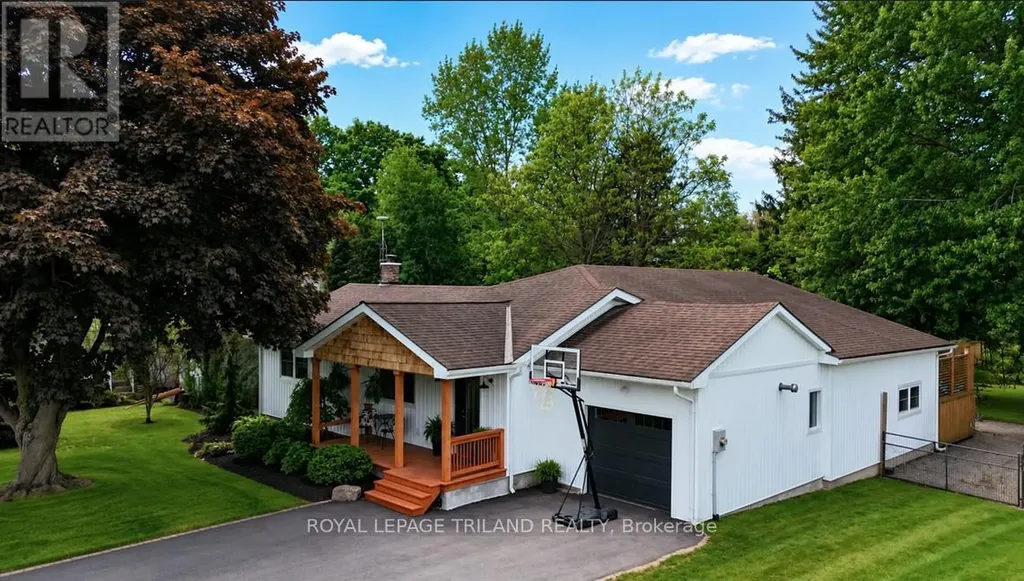 298 Sunset Drive Central Elgin ON N5R 3C5