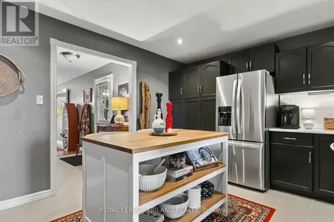 298 Sunset Drive Central Elgin ON N5R 3C5