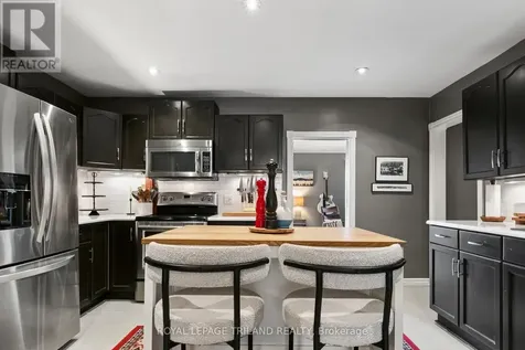 298 Sunset Drive Central Elgin ON N5R 3C5