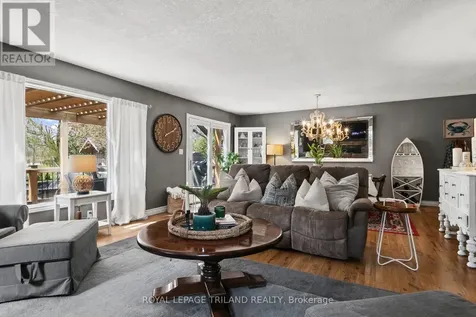 298 Sunset Drive Central Elgin ON N5R 3C5