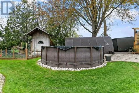 298 Sunset Drive Central Elgin ON N5R 3C5
