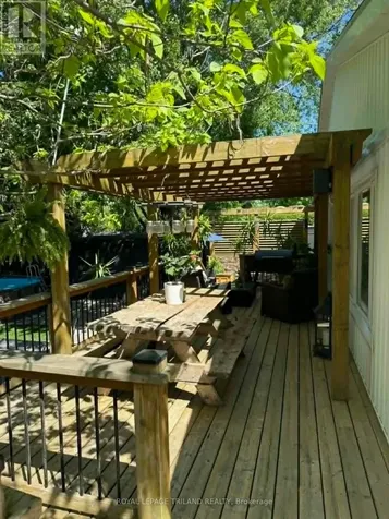 298 Sunset Drive Central Elgin ON N5R 3C5