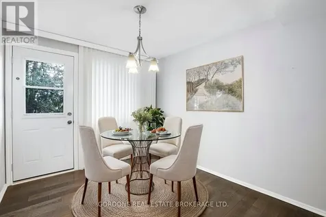 1562 Lassiter Terrace Ottawa ON K1J 8N4