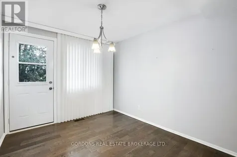 1562 Lassiter Terrace Ottawa ON K1J 8N4