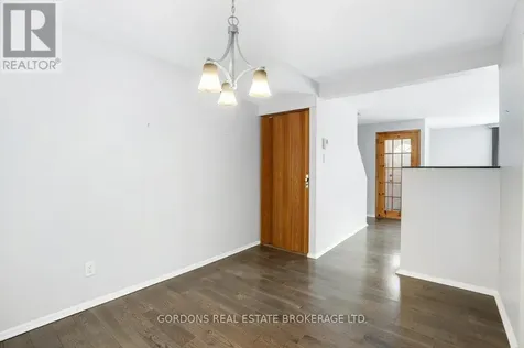 1562 Lassiter Terrace Ottawa ON K1J 8N4