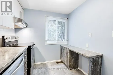 1562 Lassiter Terrace Ottawa ON K1J 8N4