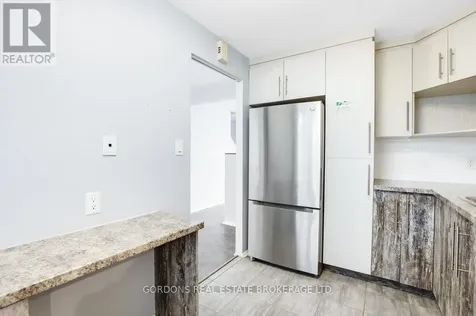 1562 Lassiter Terrace Ottawa ON K1J 8N4