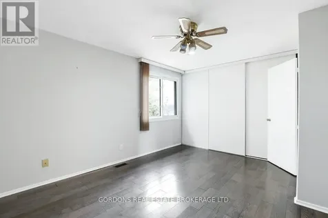 1562 Lassiter Terrace Ottawa ON K1J 8N4