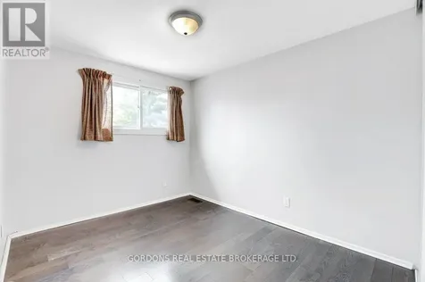 1562 Lassiter Terrace Ottawa ON K1J 8N4