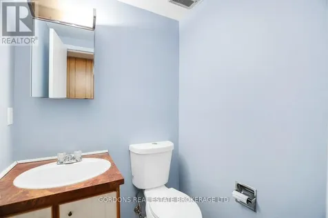 1562 Lassiter Terrace Ottawa ON K1J 8N4