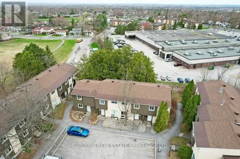 1562 Lassiter Terrace Ottawa ON K1J 8N4
