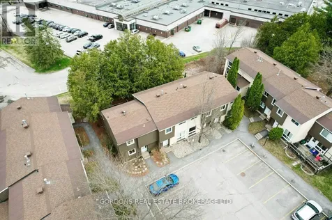 1562 Lassiter Terrace Ottawa ON K1J 8N4