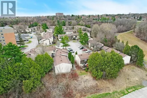1562 Lassiter Terrace Ottawa ON K1J 8N4