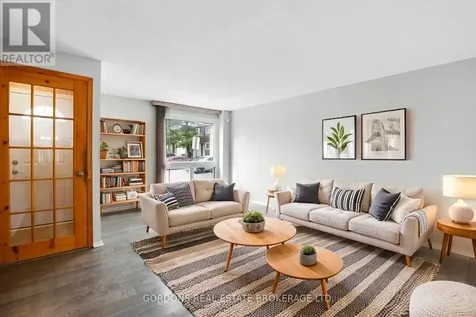 1562 Lassiter Terrace Ottawa ON K1J 8N4