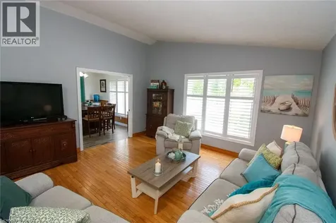 2923 North Shore Drive Lowbanks ON N0A 1K0