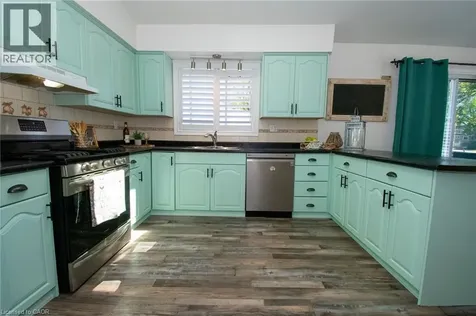 2923 North Shore Drive Lowbanks ON N0A 1K0