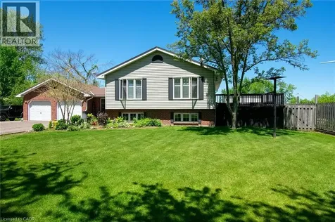 2923 North Shore Drive Lowbanks ON N0A 1K0