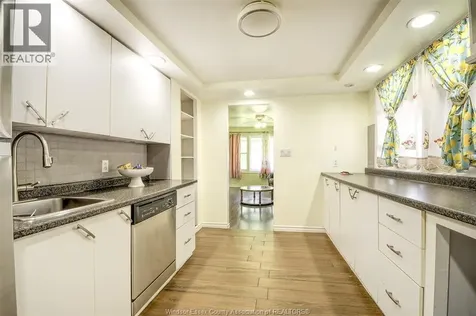 2354 Highland Avenue Windsor ON N8X 3S5