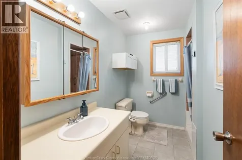 12510 Little River Boulevard Tecumseh ON N8N 4H3