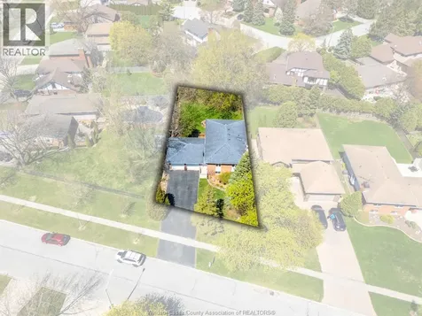 12510 Little River Boulevard Tecumseh ON N8N 4H3
