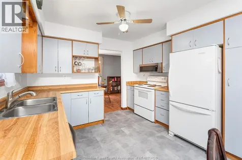 12510 Little River Boulevard Tecumseh ON N8N 4H3