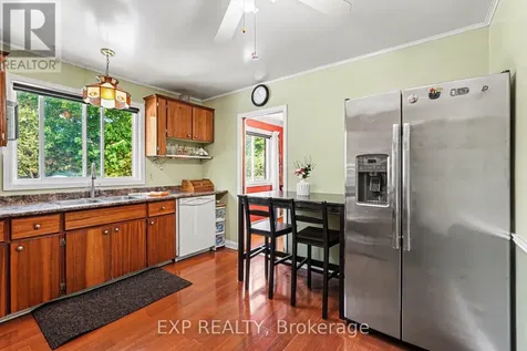 47 Langholm Crescent Ottawa ON K2J 2H1