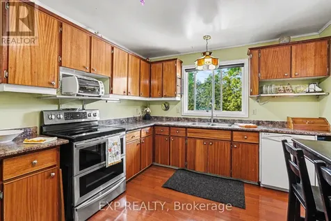 47 Langholm Crescent Ottawa ON K2J 2H1