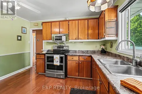 47 Langholm Crescent Ottawa ON K2J 2H1