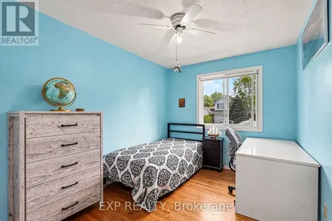 47 Langholm Crescent Ottawa ON K2J 2H1