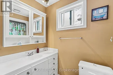 47 Langholm Crescent Ottawa ON K2J 2H1