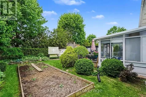 47 Langholm Crescent Ottawa ON K2J 2H1