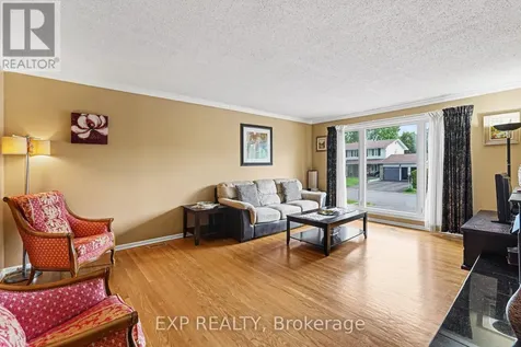 47 Langholm Crescent Ottawa ON K2J 2H1