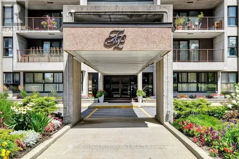 1785 Frobisher Lane Ottawa ON K1G 3T7
