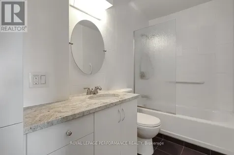 1785 Frobisher Lane Ottawa ON K1G 3T7