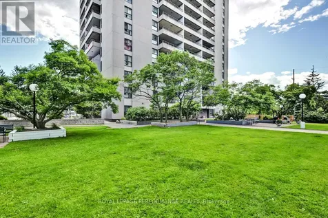 1785 Frobisher Lane Ottawa ON K1G 3T7
