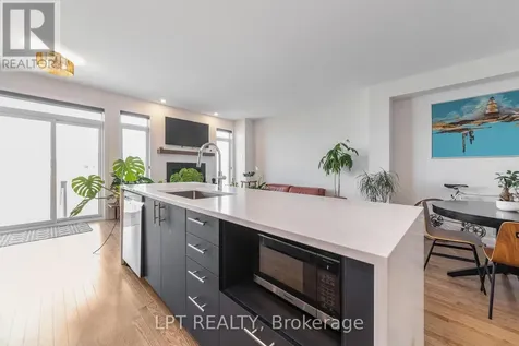 557 Tahoe Heights Ottawa ON K1T 0X4