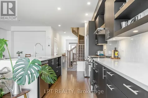 557 Tahoe Heights Ottawa ON K1T 0X4