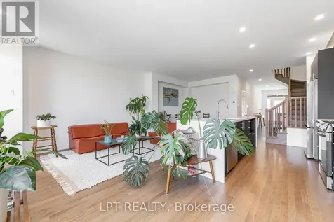 557 Tahoe Heights Ottawa ON K1T 0X4