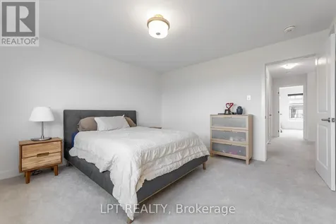 557 Tahoe Heights Ottawa ON K1T 0X4