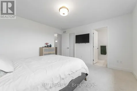 557 Tahoe Heights Ottawa ON K1T 0X4