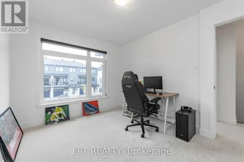 557 Tahoe Heights Ottawa ON K1T 0X4