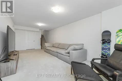 557 Tahoe Heights Ottawa ON K1T 0X4