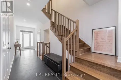 557 Tahoe Heights Ottawa ON K1T 0X4