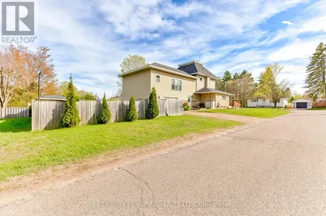 509 Roy Street East Laurentian Valley ON K8A 6R1